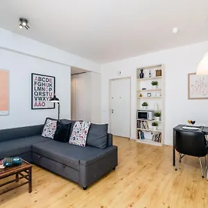 Go Native Lisbon - Principe Real Appartement